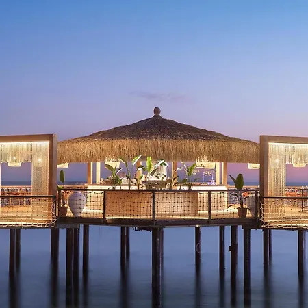 Blue Marlin Deluxe & Отель 5*