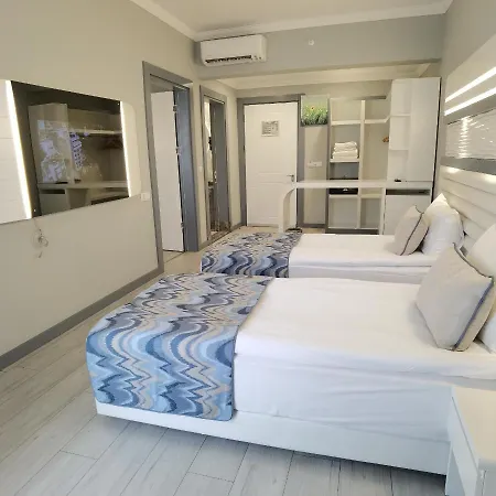 Отель Blue Marlin Deluxe & Конаклы